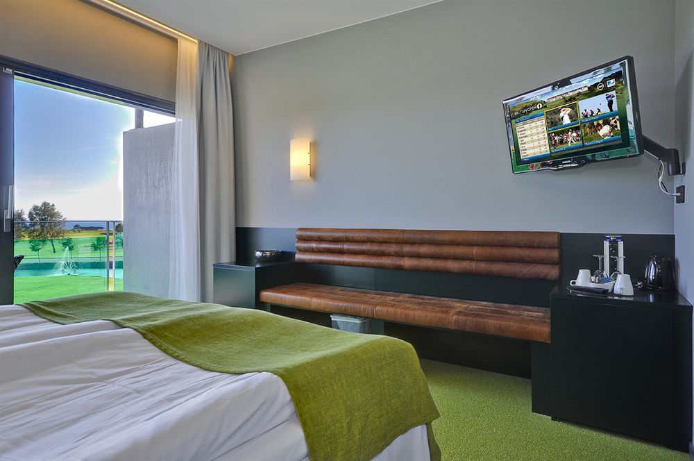Ringenaes Hotell & Konferens ฮาล์มสตัด ภายนอก รูปภาพ